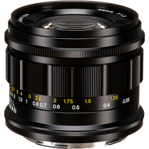 Voigtlander Nokton 40mm f/1.2 Z lens, side view of the focus scale in feet and metres