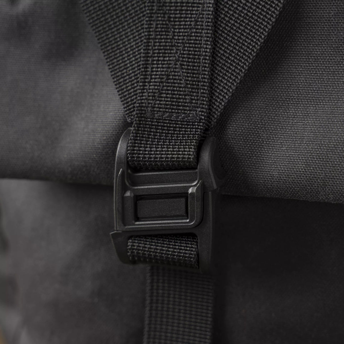 WOTANCRAFT Travel Camera Bag "PILOT" 2L, CHARCOAL BLACK