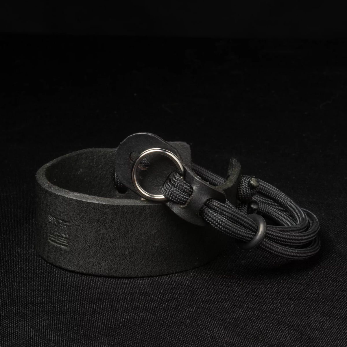 Wotancraft Parashooter Style 13 black leather wrist strap with black paracord