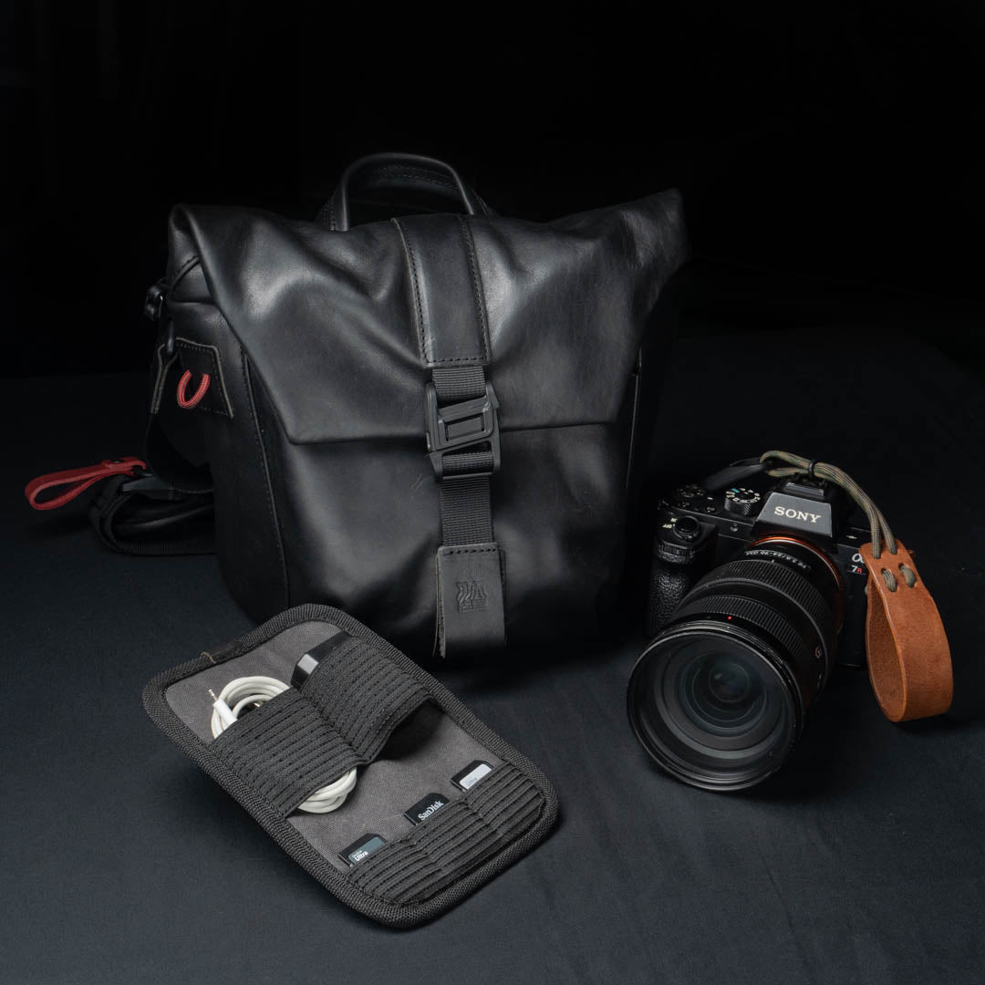 WOTANCRAFT Travel Camera Bag "PILOT" 3.5L, FULL LEATHER