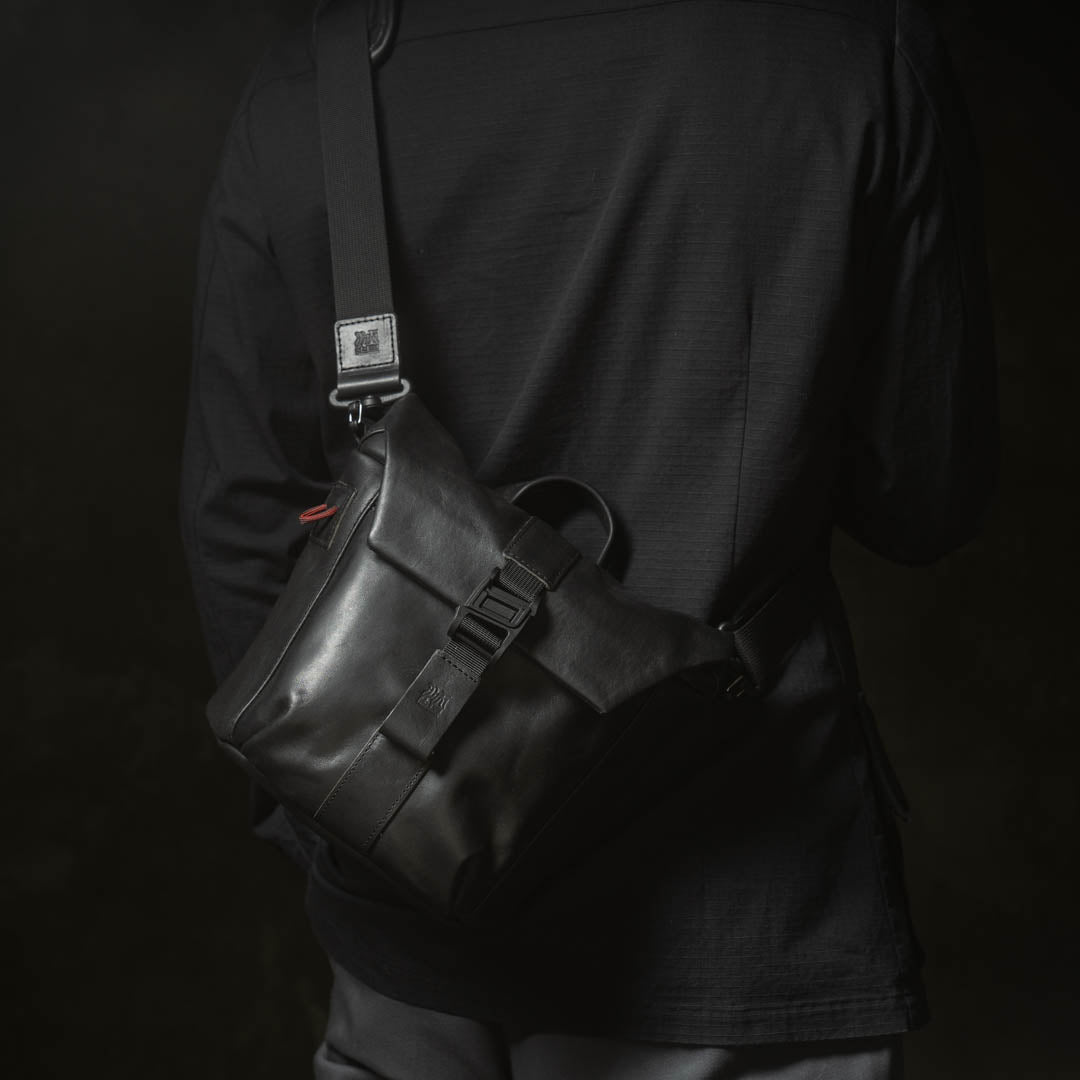WOTANCRAFT Travel Camera Bag "PILOT" 3.5L, FULL LEATHER