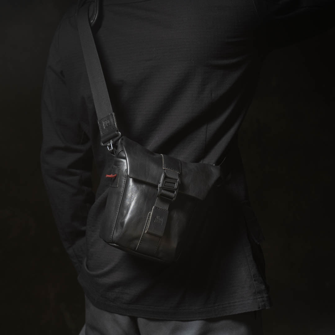 SALE ! WOTANCRAFT Travel Camera Bag "PILOT" 2L, FULL LEATHER