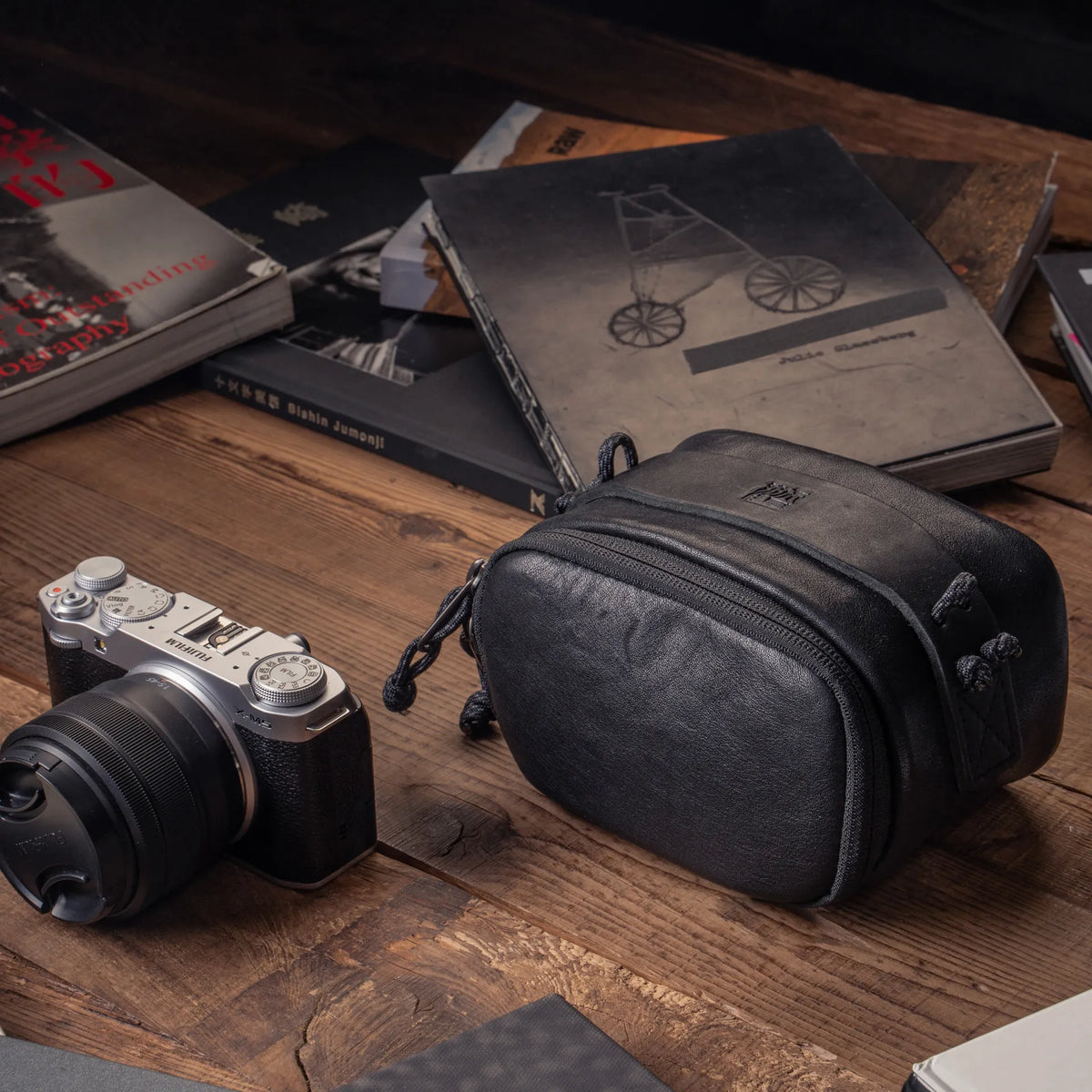 SALE ! WOTANCRAFT Portable Camera Pouch, BLACK LEATHER, ML size