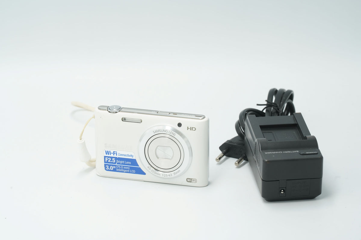 SAMSUNG ST150F - 16 MP WIFI DIGITAL camera, white