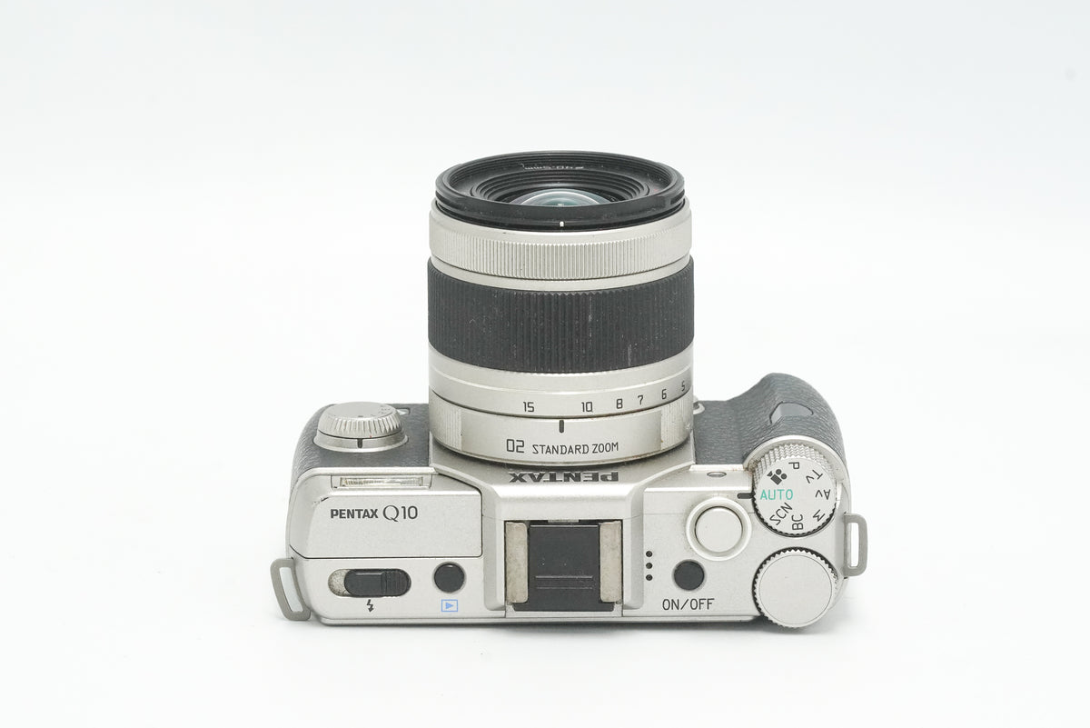 PENTAX Q10 & 3-lenses, 10 MP PREMIUM DIGITAL COMPACT camera, silver