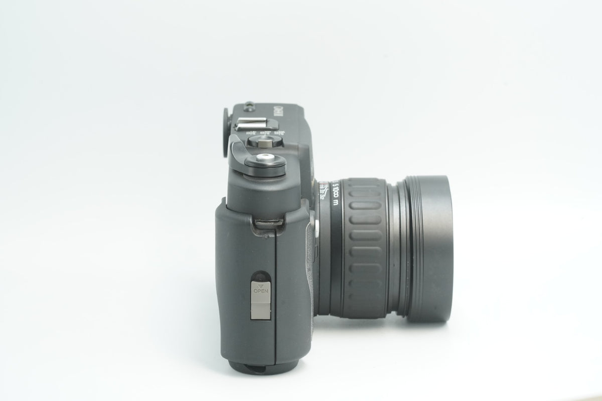 FUJIFILM GW690 III 6x9 Medium Format Panoramic Camera