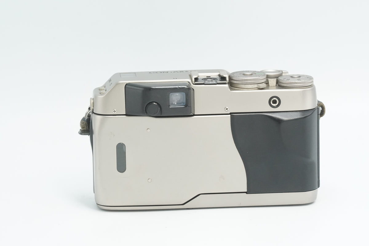 Contax G1 titanium rangefinder camera, rear view with grip