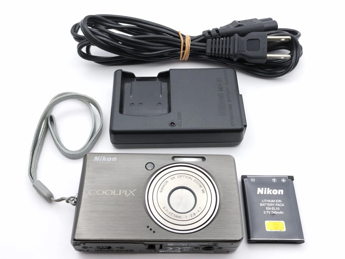 NIKON COOLPIX S500 7MP CCD DIGITAL camera, brushed grey