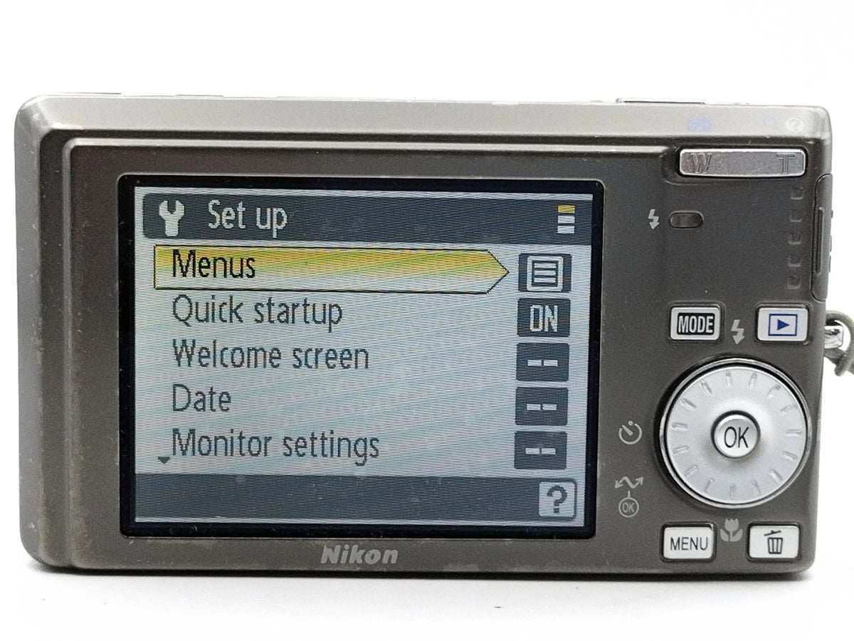 NIKON COOLPIX S500 7MP CCD DIGITAL camera, brushed grey