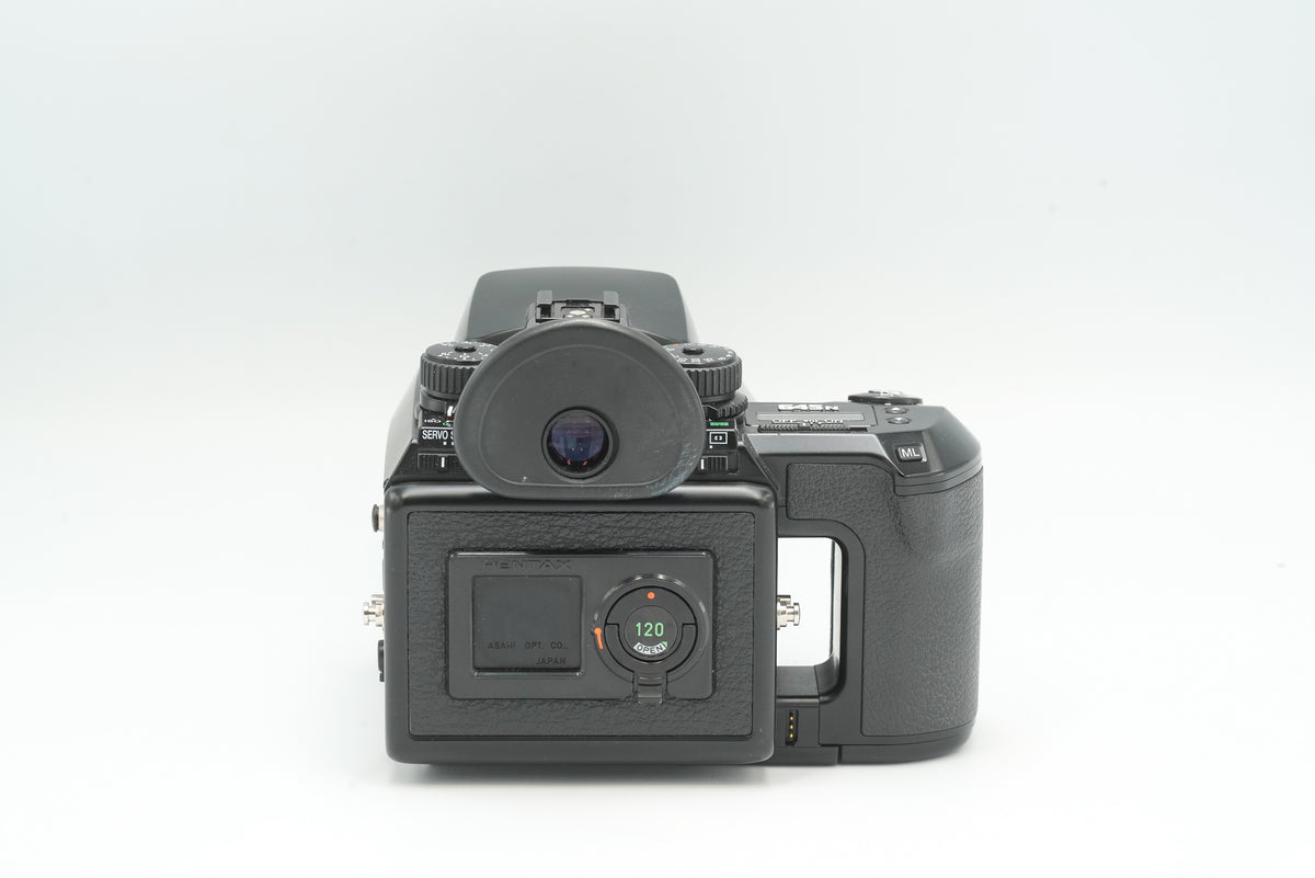 PENTAX 645N, FA45mm f2.8 lens & accessories, mint condition