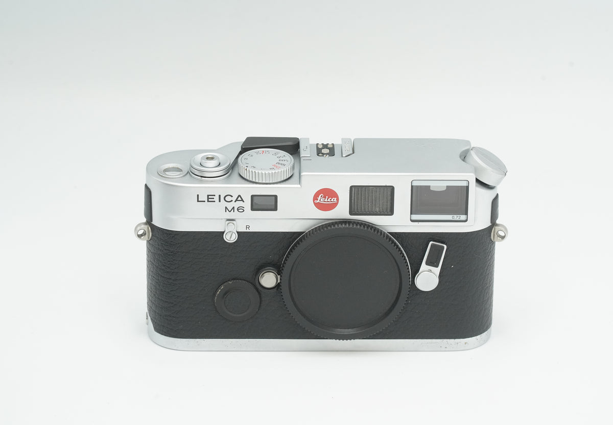 LEICA M6 TTL 0.72 body, silver, amazing condition with box