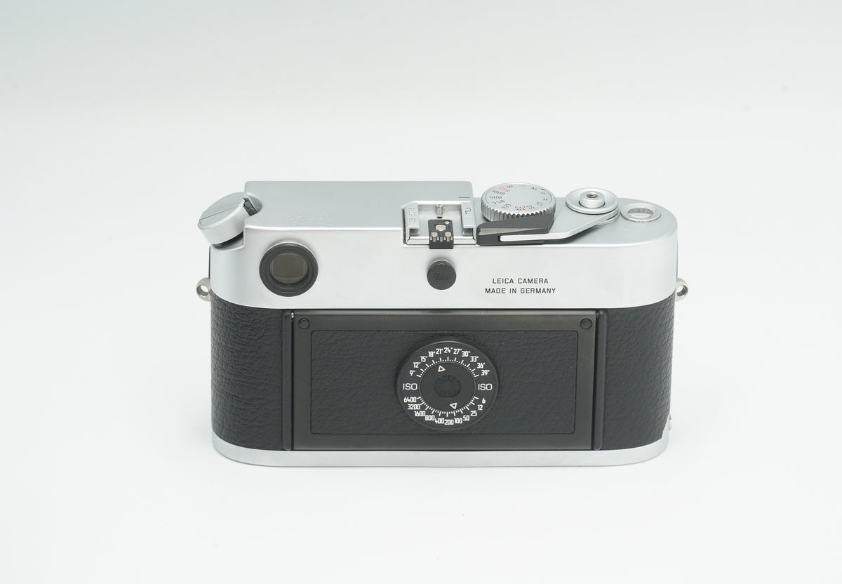 LEICA M6 TTL 0.72 body, silver, amazing condition with box