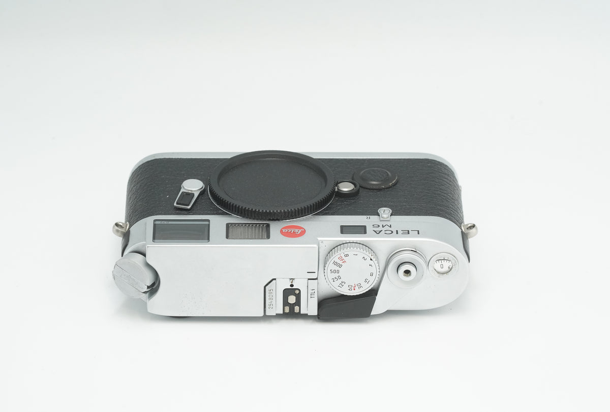 LEICA M6 TTL 0.72 body, silver, amazing condition with box