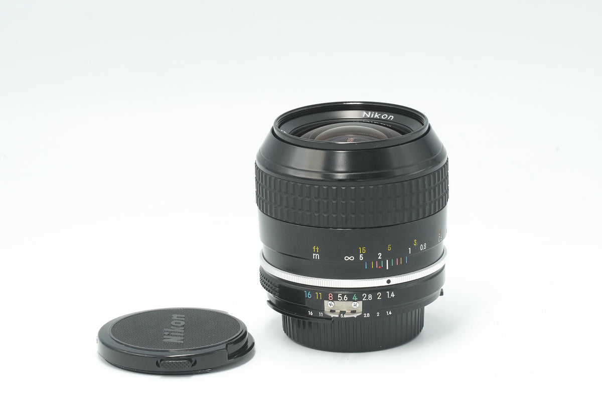 Nikon / Nikkor 35mm f1.4 Ai RARE super fast lens