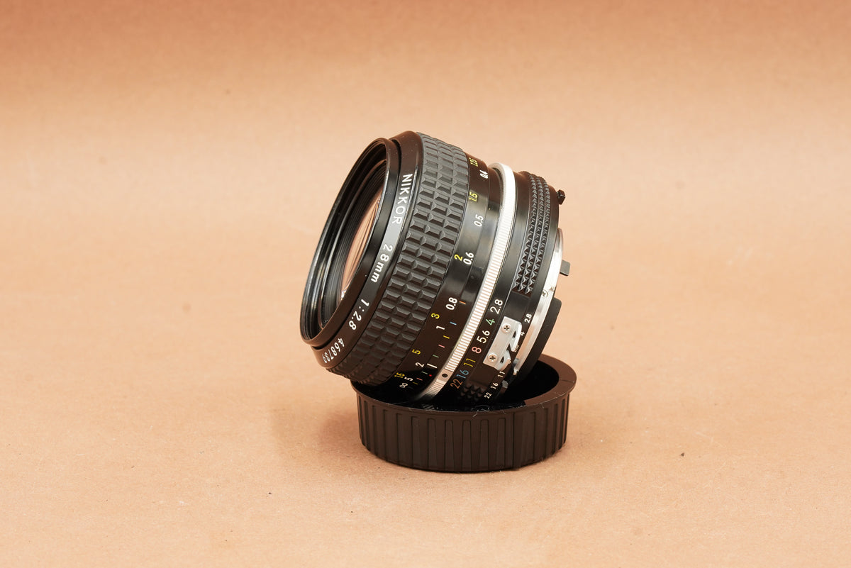 Nikon / Nikkor 28mm f2.8 street photography lens