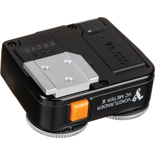 Voigtlander VC Meter II black, underside with hot shoe foot and battery cover