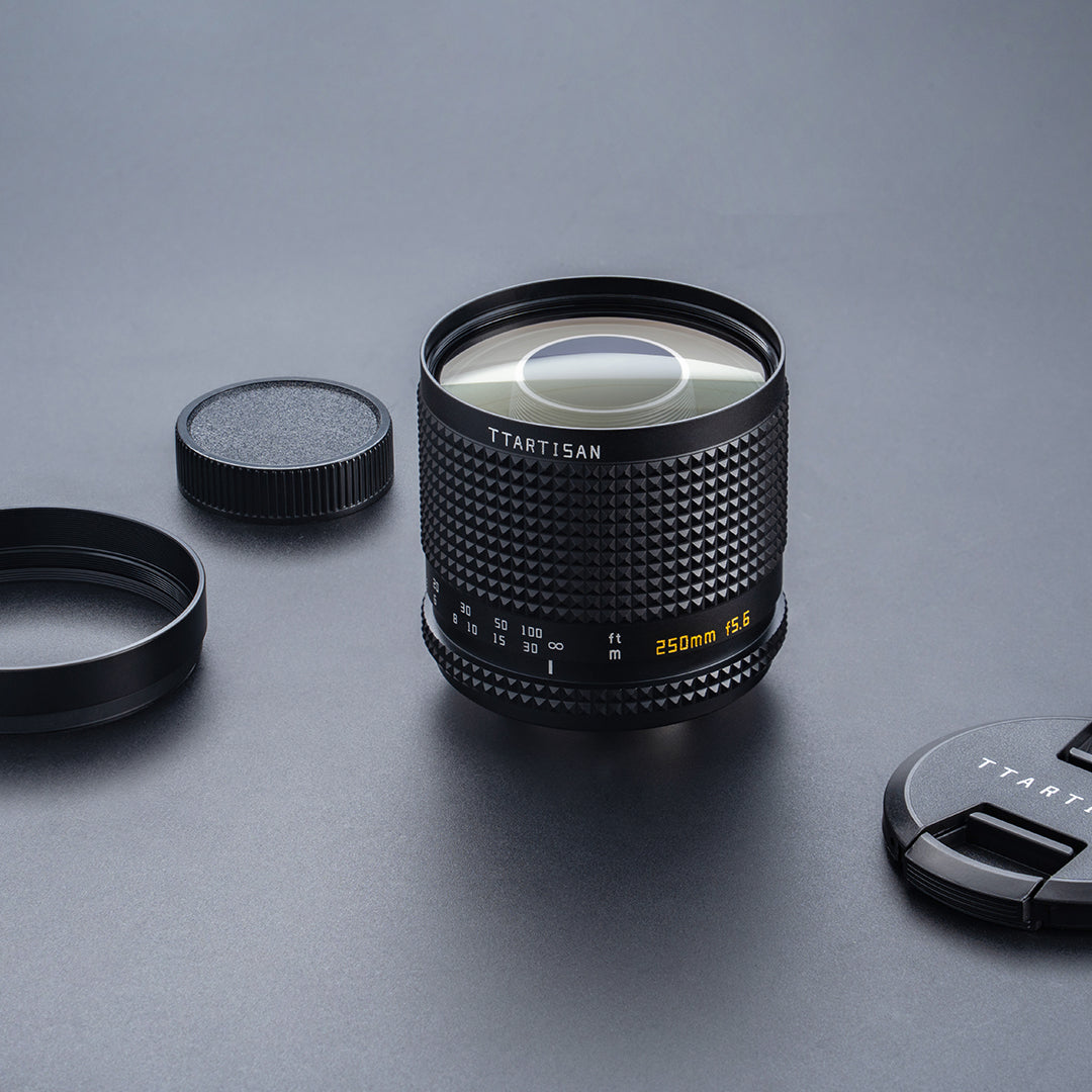 TTArtisan 250mm f/5.6 mirror lens with lens hood, front and rear caps