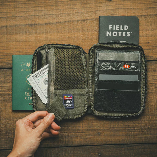 WOTANCRAFT PASSPORT POUCH/WALLET Leather Black