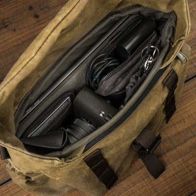 Wotancraft Pilot 7L main compartment with camera, laptop sleeve and cables