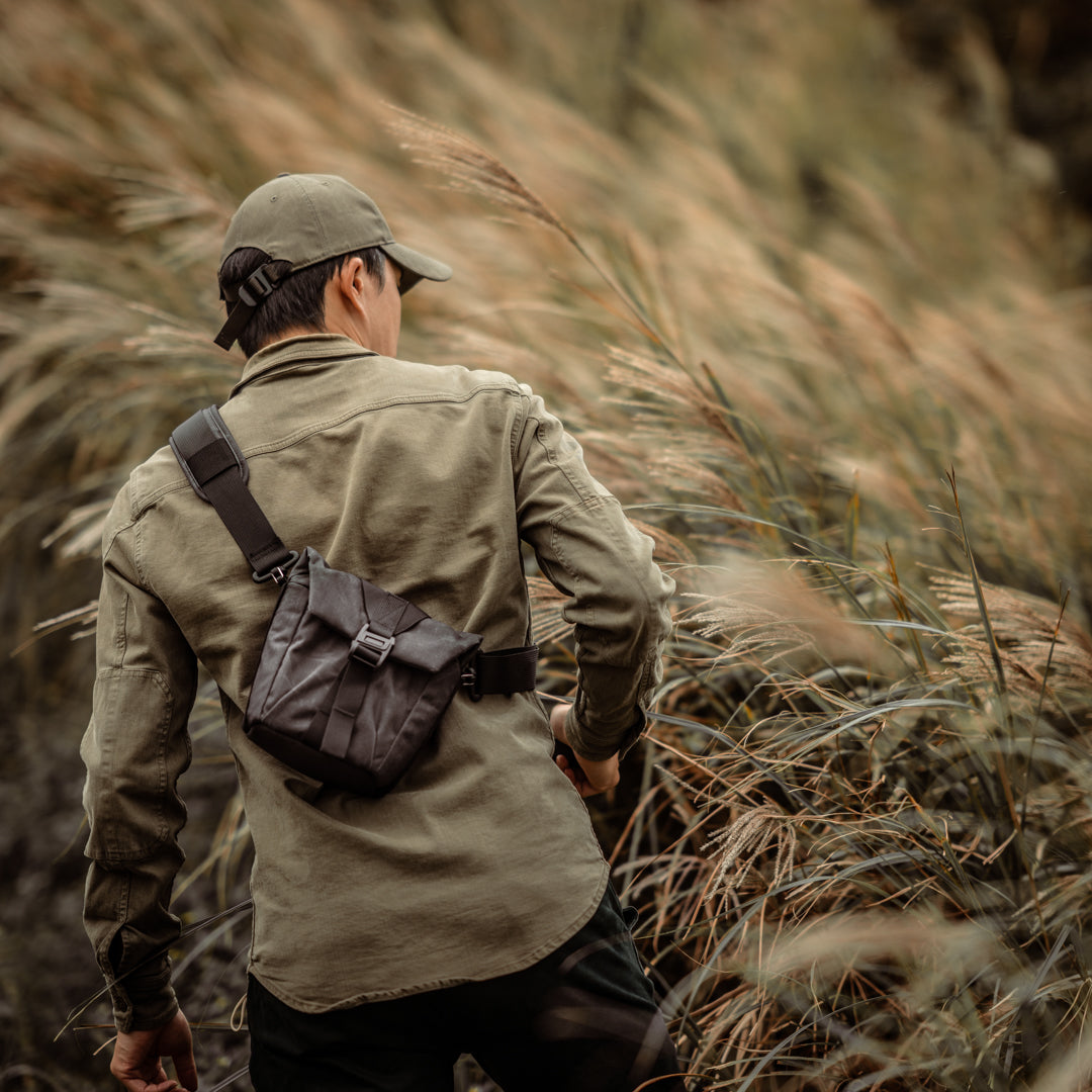 WOTANCRAFT Travel Camera Bag "PILOT" 2L, CHARCOAL BLACK