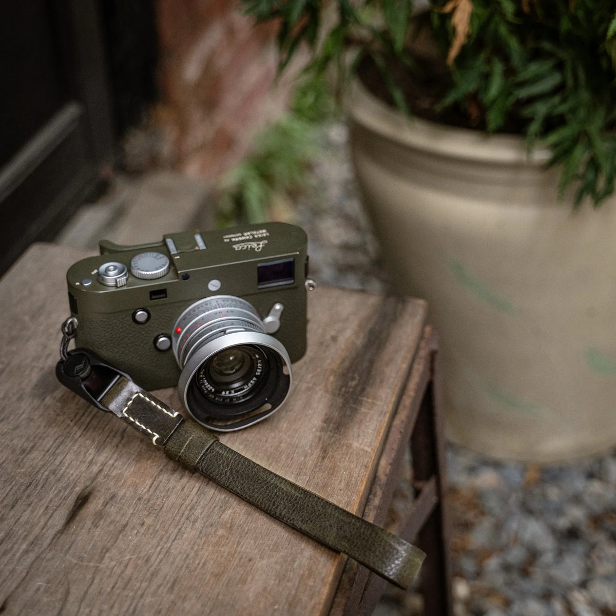 WOTANCRAFT Full Leather WRIST straps - Peak Design clip (5 styles)
