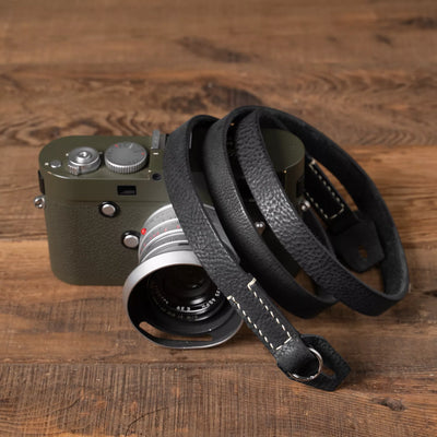 Wotancraft full leather neck strap in black with O-rings, on an olive Leica M