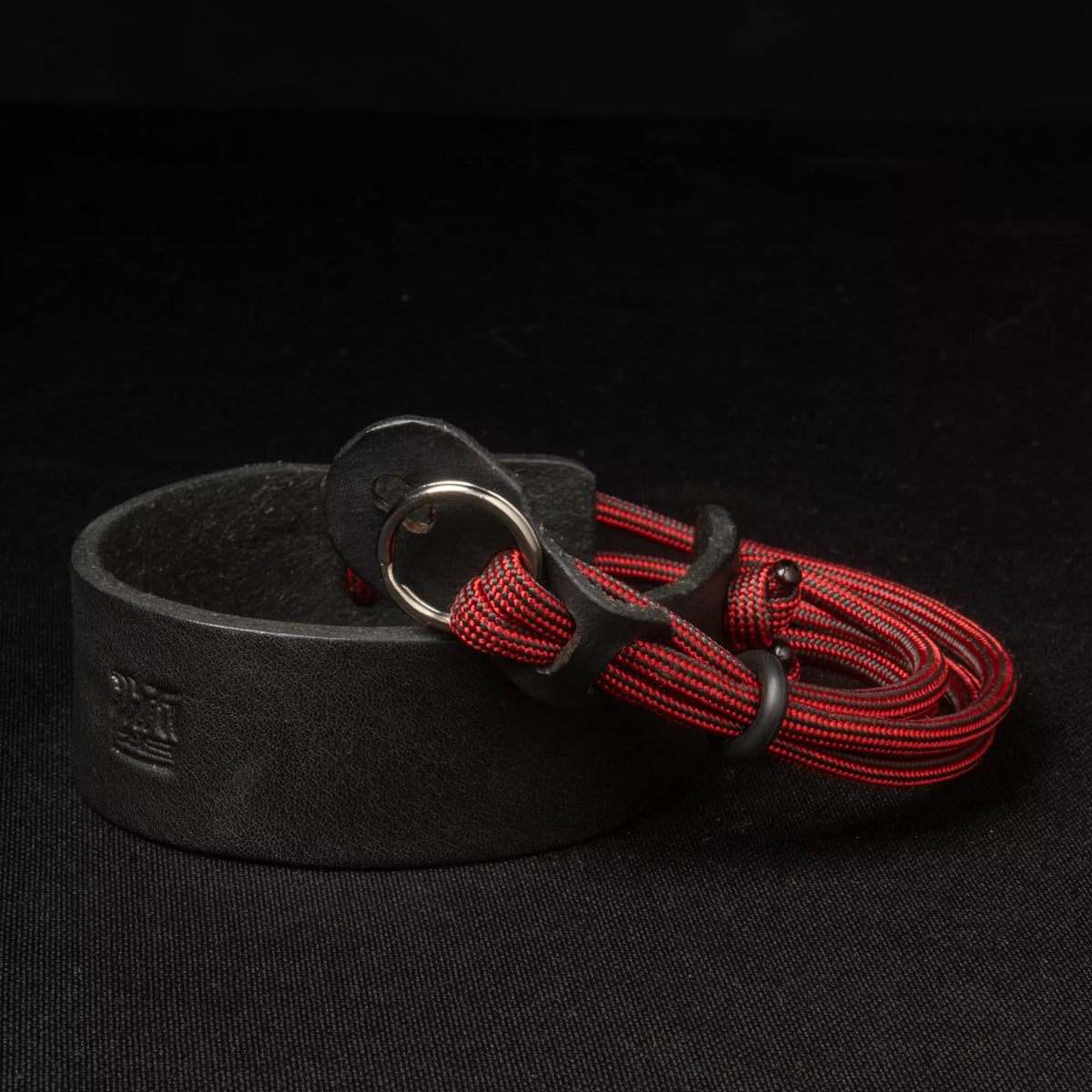 Wotancraft Parashooter Style 11 black leather wrist strap with red paracord