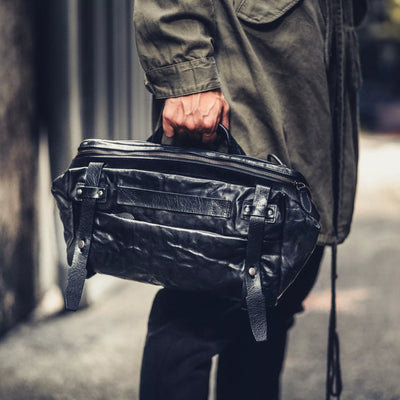 SALE ! WOTANCRAFT Full Leather Sling Bag "NIGHT RIDER" 9.5L, BLACK