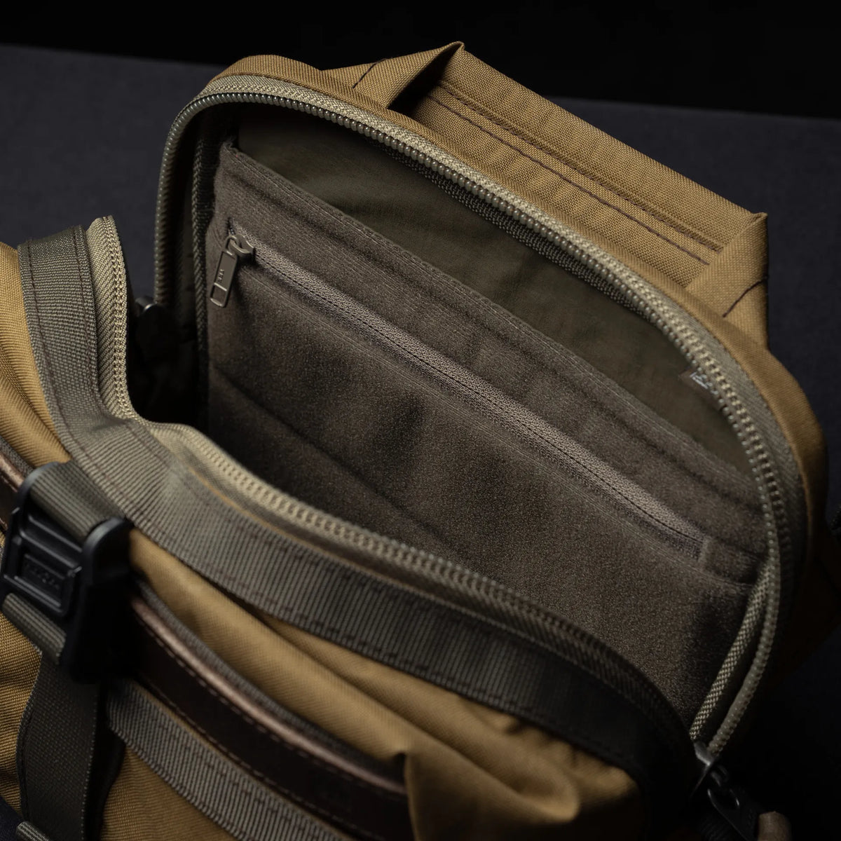 WOTANCRAFT Sling Bag "MINI RIDER" v2, 4.5L, Khaki Brown