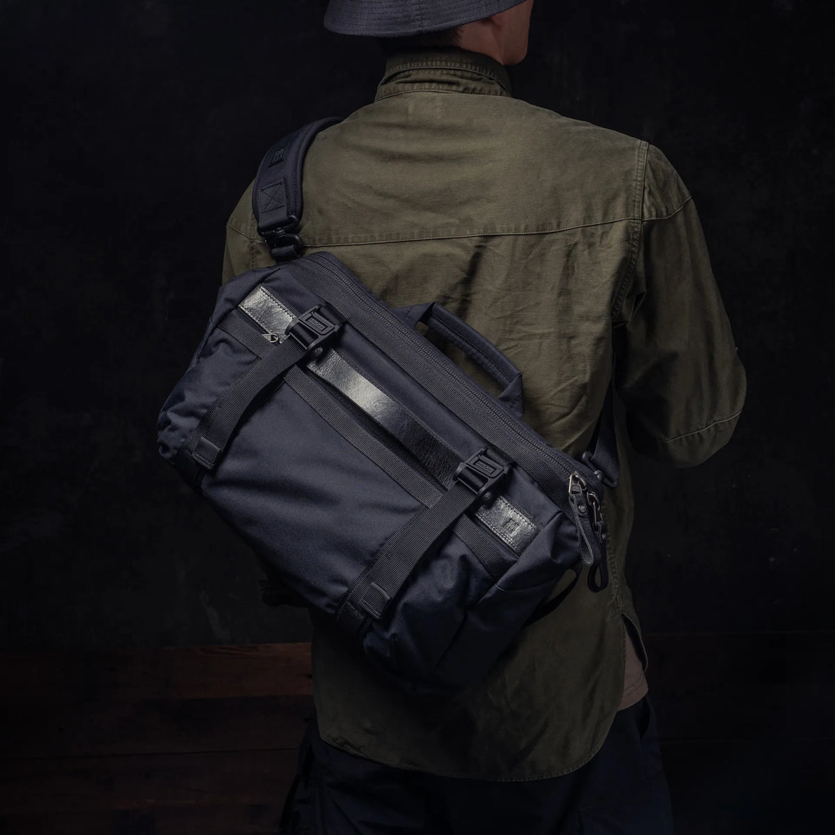 WOTANCRAFT Sling Bag "LIGHTNING RIDER" v2, 13L, Black