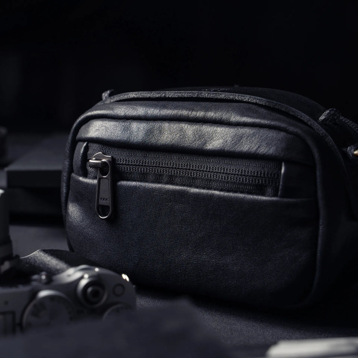 SALE ! WOTANCRAFT Portable Camera Pouch, BLACK LEATHER, Medium