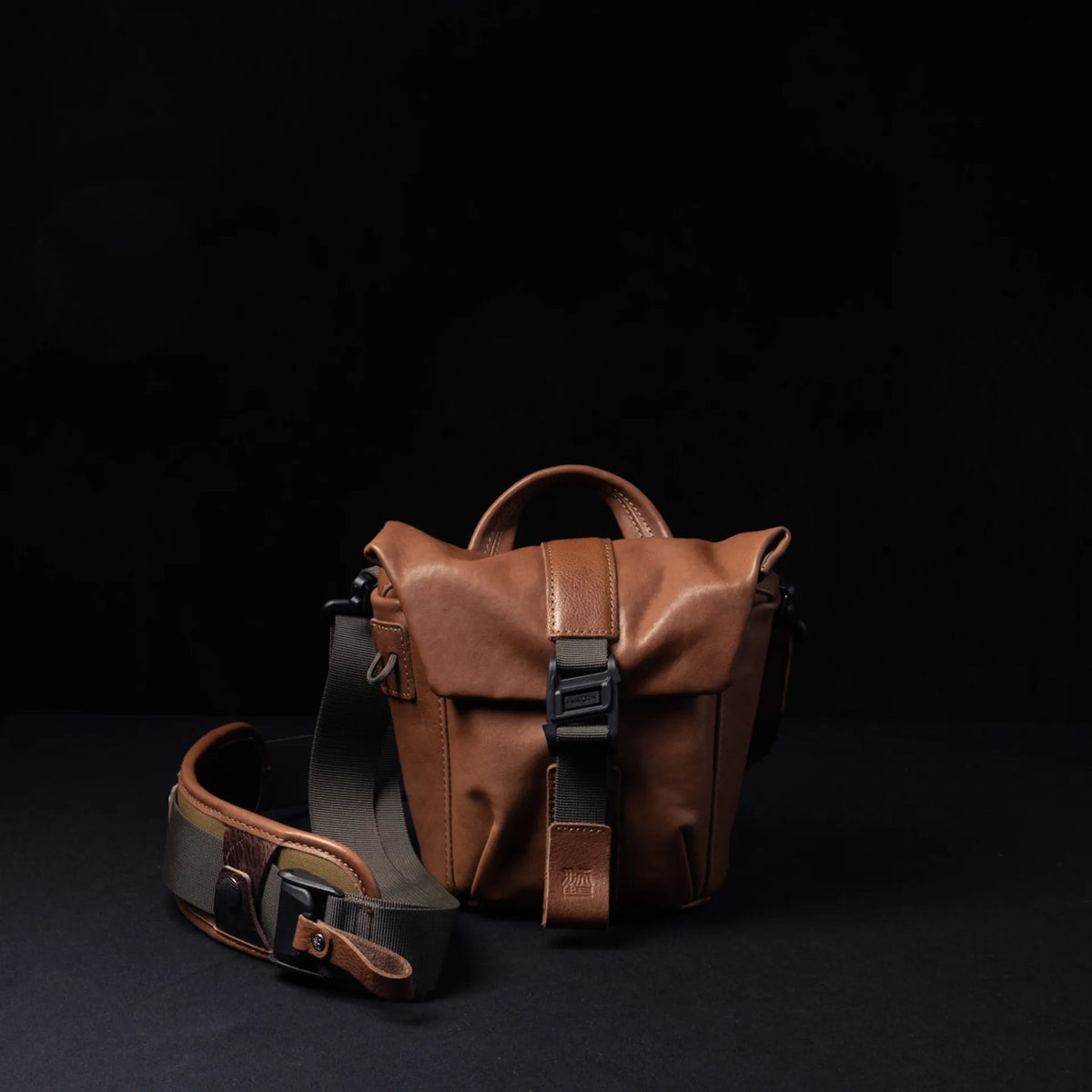 SALE ! WOTANCRAFT Travel Camera Bag "PILOT" 2L, FULL BROWN LEATHER