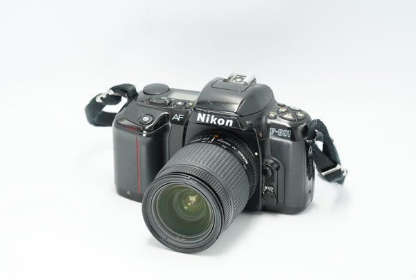 AUTOFOCUS ! Nikon N6006 / F601 film camera, with zoom lens