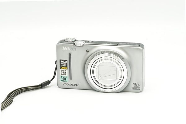 NIKON COOLPIX S9200 16MP Super Zoom DIGITAL camera