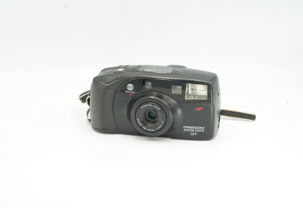 Minolta FREEDOM ZOOM Date 9T Point & Shoot