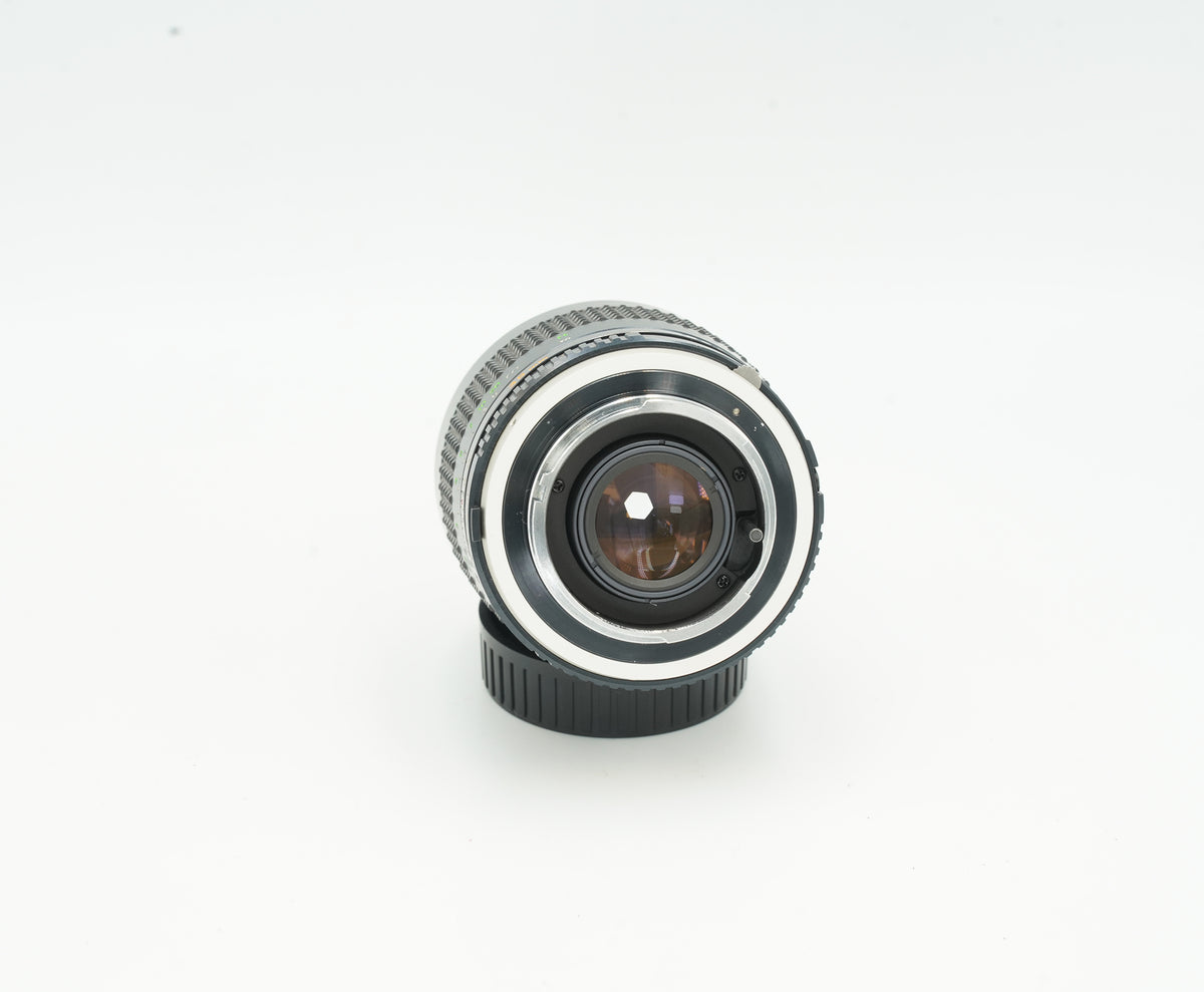 Minolta 35mm lens, rear view of the MC mount