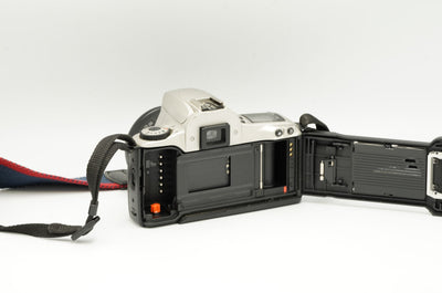 AUTOFOCUS COMPACT Canon EOS 300 film camera, silver