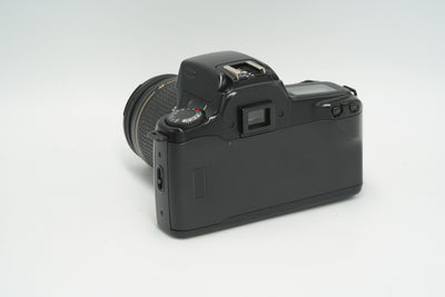 AUTOFOCUS Canon EOS 500 film camera