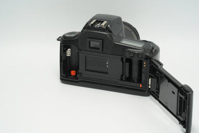 AUTOFOCUS Canon EOS 500 film camera