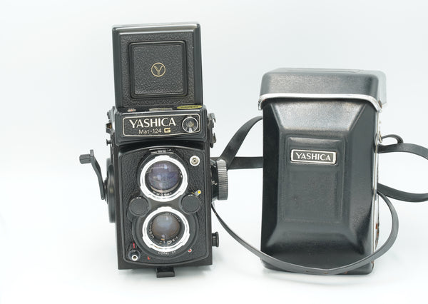 Yashica Mat 124G TLR medium format, MINT CONDITION