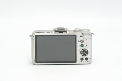 PENTAX Q10 & 3-lenses, 10 MP PREMIUM DIGITAL COMPACT camera, silver
