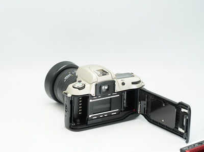AUTOFOCUS ! Nikon N60/F60 film camera, with zoom lens