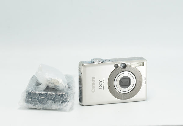 CANON IXY DIGITAL 55 / IXUS 50 silver - 5 MP DIGITAL camera