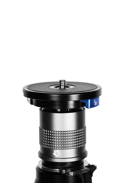 Sirui SVM-165 quick-release plate with blue lock button, close-up