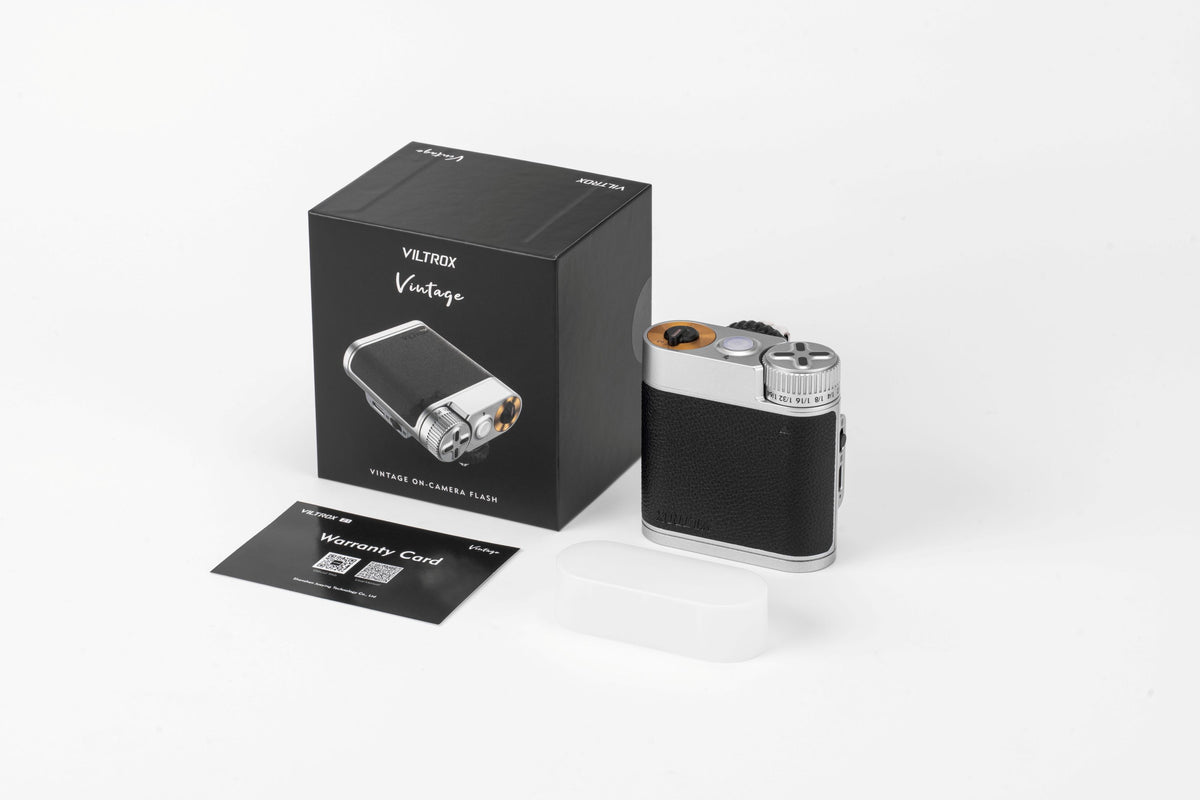 Viltrox Vintage flash box contents: flash, diffuser and warranty card