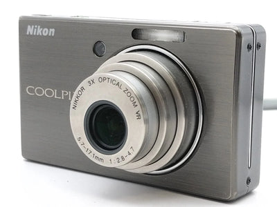 NIKON COOLPIX S500 7MP CCD DIGITAL camera, brushed grey