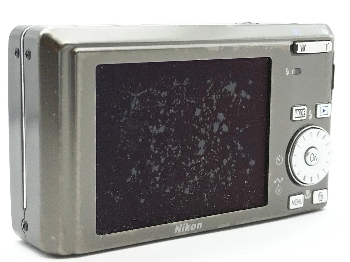 NIKON COOLPIX S500 7MP CCD DIGITAL camera, brushed grey