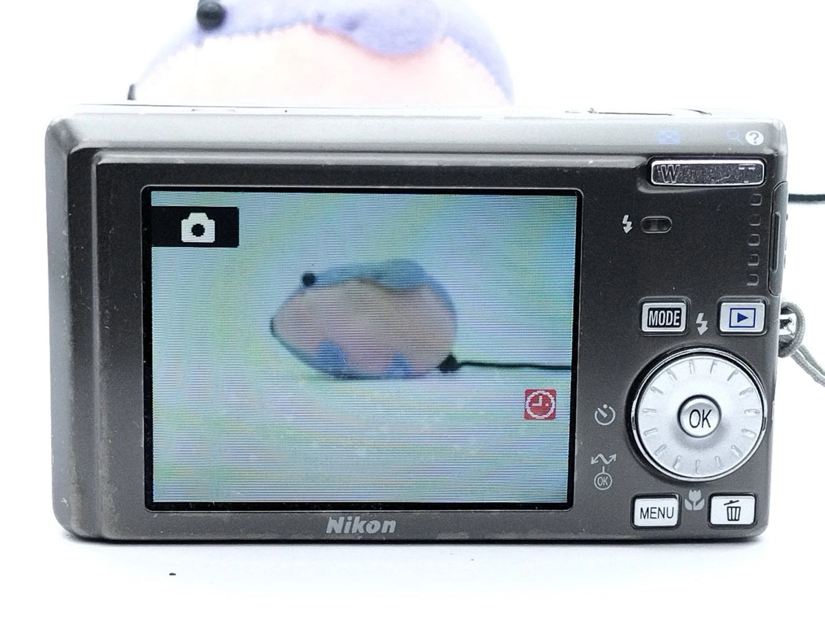 NIKON COOLPIX S500 7MP CCD DIGITAL camera, brushed grey