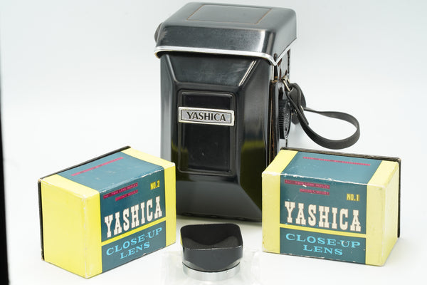 Yashica Mat 124G TLR with LOTS of EXTRAS !
