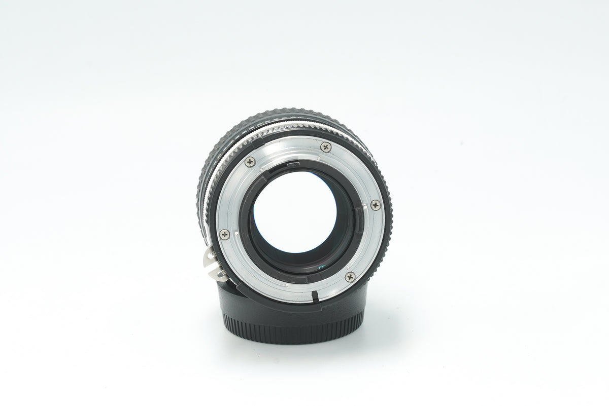 Nikkor 105mm f/2.5 Ai, rear view of the Nikon F mount